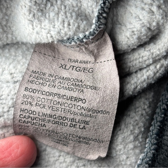 Under Armour Men’s XL Gray Pullover Hoodie Sweatshirt - Picture 5 of 9
